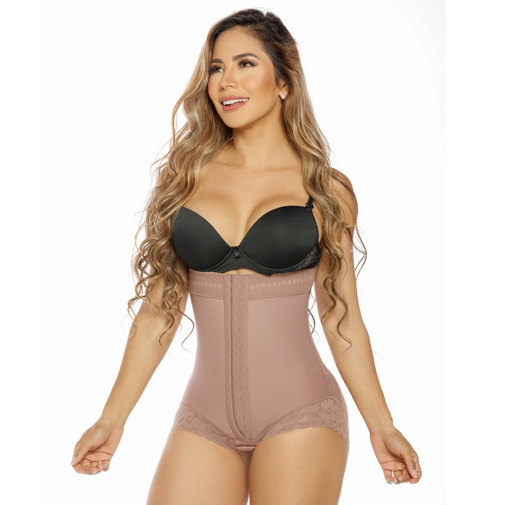 Fajas Salome strapless body with silicone lace
